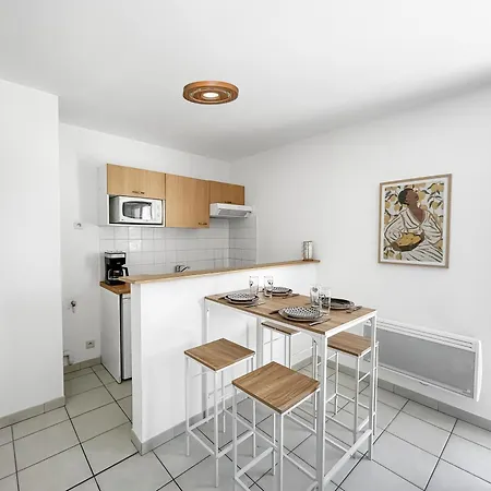 T2 Balcon Et Parking A 10 Min Du Centre Niort