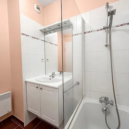 T2 Balcon Et Parking A 10 Min Du Centre Apartment