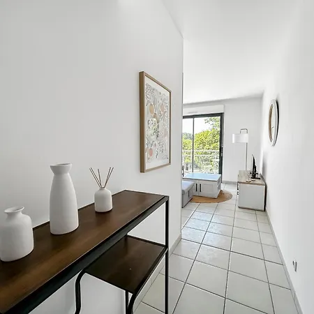 Apartment T2 Balcon Et Parking A 10 Min Du Centre