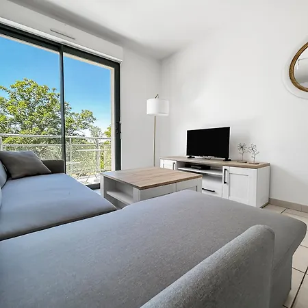 Apartment T2 Balcon Et Parking A 10 Min Du Centre Niort
